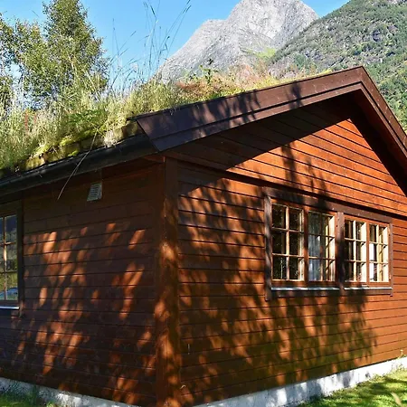 4 Person In Oldedalen-by Traum *