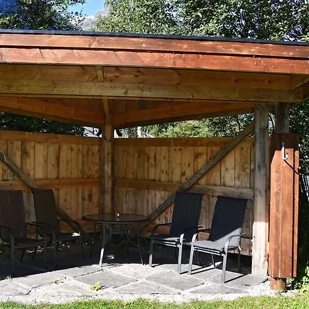 4 Person In Oldedalen-by Traum Briksdalsbre