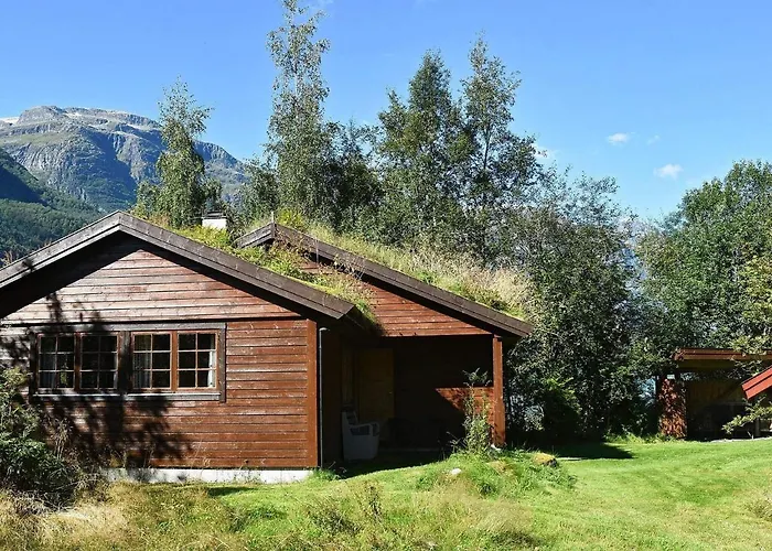4 Person In Oldedalen-by Traum Briksdalsbre