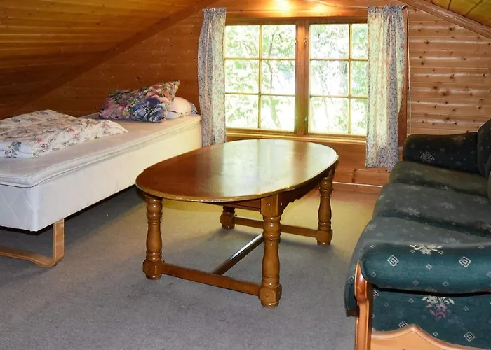 4 Person In Oldedalen-by Traum